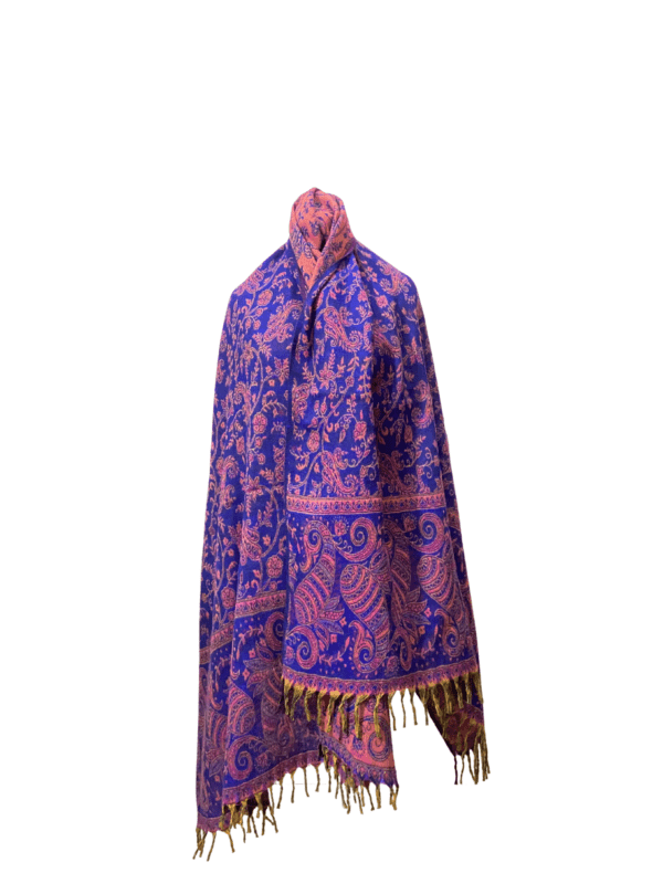 Ladies jacquard shawl